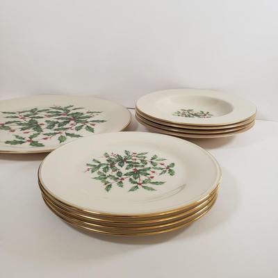 LOT 174: Lenox Holiday Dinnerware Service for 8 with Salt & Pepper, Creamer & Sugar & Extras