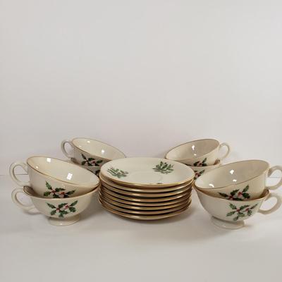 LOT 174: Lenox Holiday Dinnerware Service for 8 with Salt & Pepper, Creamer & Sugar & Extras