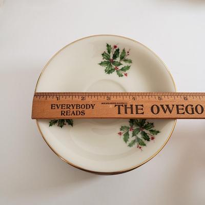 LOT 174: Lenox Holiday Dinnerware Service for 8 with Salt & Pepper, Creamer & Sugar & Extras