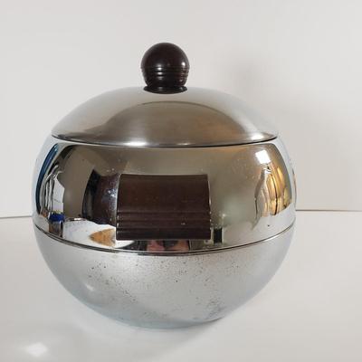 LOT 177: Vintage West Bend Penguin Server, Holiday Entertaining Books & Set of 16 Snowman Plates by Janet Stever