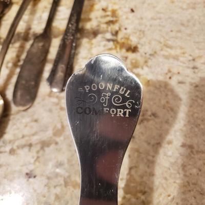 LOT 178: Kitchen Gadgets, Mixing Bowl, Strainers, Knife Set & More