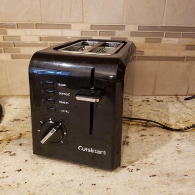 LOT 179: Nespresso Vertuo Pop Coffee Machine with Capsule Dispenser, Keurig Coffee Maker with Pod Storage Rack & Accessories,...