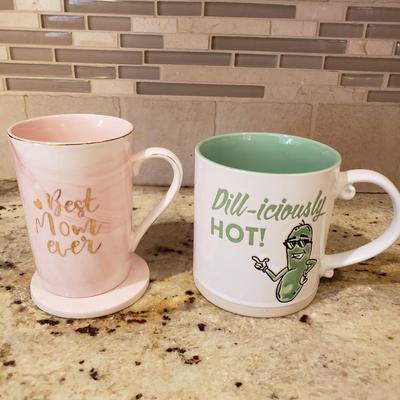 LOT 179: Nespresso Vertuo Pop Coffee Machine with Capsule Dispenser, Keurig Coffee Maker with Pod Storage Rack & Accessories,...