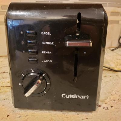 LOT 179: Nespresso Vertuo Pop Coffee Machine with Capsule Dispenser, Keurig Coffee Maker with Pod Storage Rack & Accessories,...