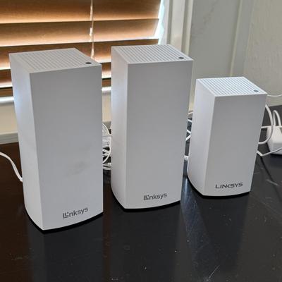 Apple Accessories with Linksys Routers (D-HS)