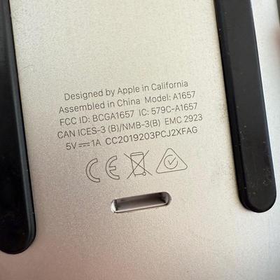 Apple Accessories with Linksys Routers (D-HS)