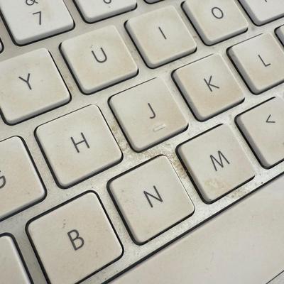 Apple Accessories with Linksys Routers (D-HS)