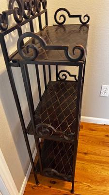 SNAZZY FOLDING METAL SHELF