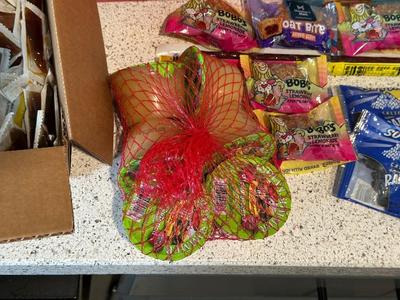 VEGETABLE OIL, NUT-THINS, SOY SAUCE, PACKETS OF HONEY AND MORE