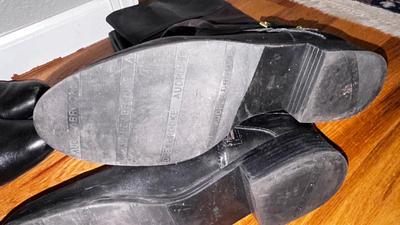 LADIES AUDREY BROOKE LEATHER BOOTS SIZE 9-1/2 and 2 WALLETS