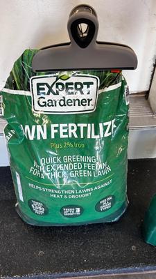 EXPERT GARDENER LAWN FERTILIZER AND ORTHO WEED BE GONE