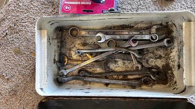 VTG STEEL TOOL BOX, A VARIETY OF END WRENCHES NEW ELECTRIC SCREWDRIVER