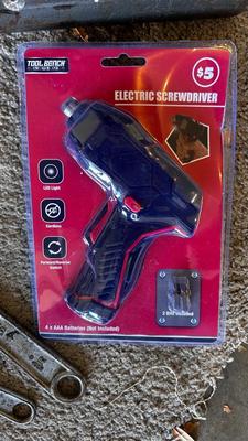 VTG STEEL TOOL BOX, A VARIETY OF END WRENCHES NEW ELECTRIC SCREWDRIVER