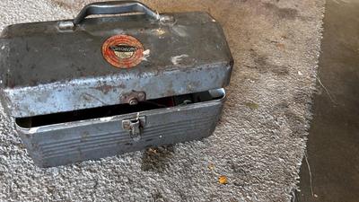 VTG STEEL TOOL BOX, A VARIETY OF END WRENCHES NEW ELECTRIC SCREWDRIVER
