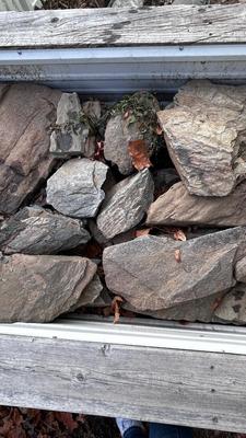 2 - 3 TONS OF LANDSCAPE ROCKS
