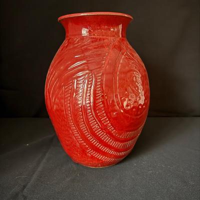 Detailed Vase by Mangum (LR-BM)