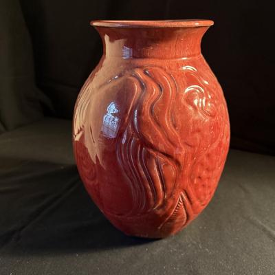Detailed Vase by Mangum (LR-BM)