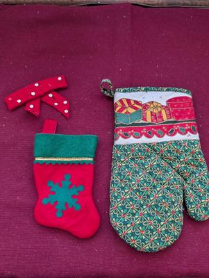 Large lot of vintage Christmas decorations.