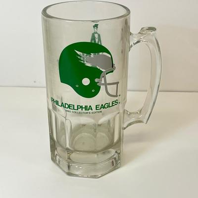 LOT 199: Large Collection of Baseball Cards and More