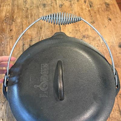 Lodge Cast Iron Dutch Oven (KN-BM)