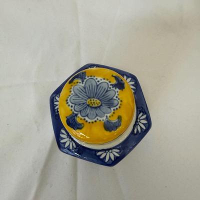 Two Yellow and Blue Ginger Jars (LR-BM)