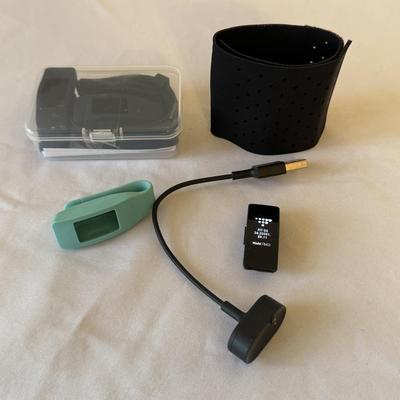 Fitbit One with Accessories (K-HS)