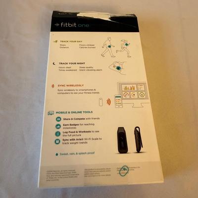 Fitbit One with Accessories (K-HS)