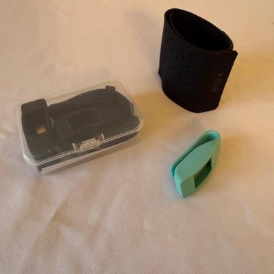 Fitbit One with Accessories (K-HS)