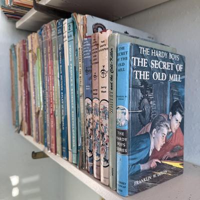 Vintage Children’s Books incl. Golden Book Sets, Happy Hollisters, & More (B3-HS)