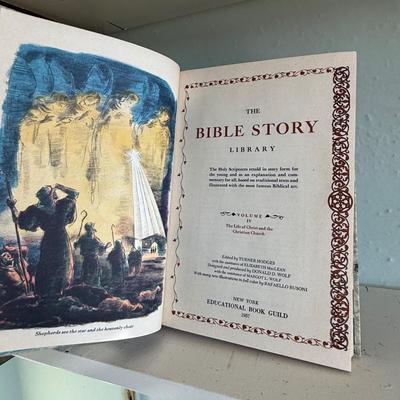 Vintage Children’s Books incl. Golden Book Sets, Happy Hollisters, & More (B3-HS)