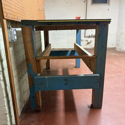 Workbench with Wilton Vise & Pegboard (BS2-HS)