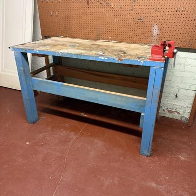 Workbench with Wilton Vise & Pegboard (BS2-HS)