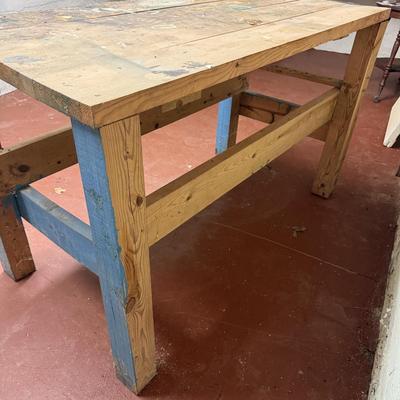 Workbench with Wilton Vise & Pegboard (BS2-HS)