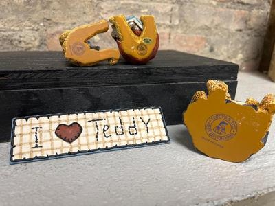 Sale Photo Thumbnail #501: Lulu from the Hats for Teddy series, Mary Jo from the Reading with Teddy series, and Nita & nameplate