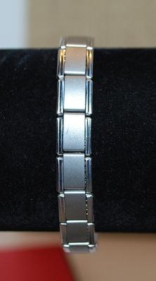 Silver Tone Elastic Segmented BRACELET (2¼" Opening) - Marked "CIAO ITALIA"