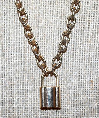 Gold Colored "PADLOCK" NECKLACE with Large Link Gold Tone Necklace Chain 20" L