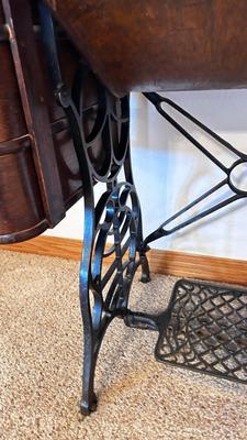 NICE EARLY 1900’s MINNESOTA TREADLE SEWING MACHINE WITH ACCESSORIES, NOTIONS AND ORIGINAL PAPERWORK