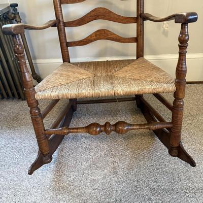 Ladder Back Rocking Chair With Rush Woven Seat (B1-BM)
