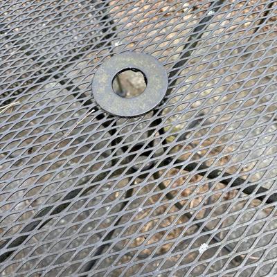 Iron Garden Table with Four Chairs (Y-BM)