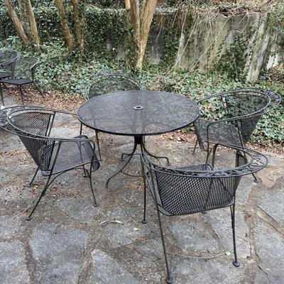 Iron Garden Table with Four Chairs (Y-BM)