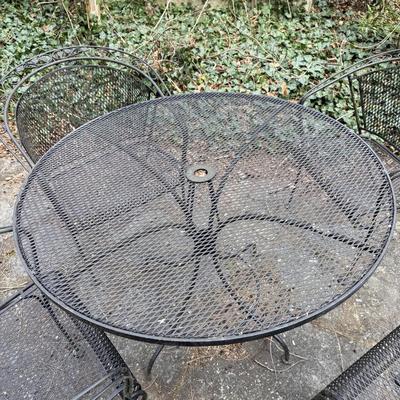 Iron Garden Table with Four Chairs (Y-BM)