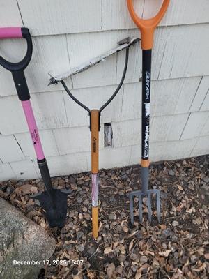 Sale Photo Thumbnail #39: All in a very nice bucket