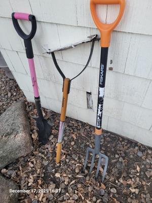 Sale Photo Thumbnail #38: All in a very nice bucket