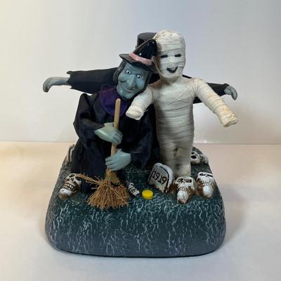 LOT 41: Spooky Collection - Monster Mash Animated Toy and More