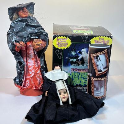 LOT 41: Spooky Collection - Monster Mash Animated Toy and More
