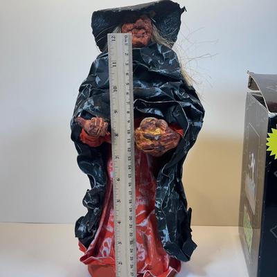 LOT 41: Spooky Collection - Monster Mash Animated Toy and More