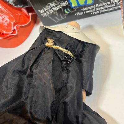 LOT 41: Spooky Collection - Monster Mash Animated Toy and More
