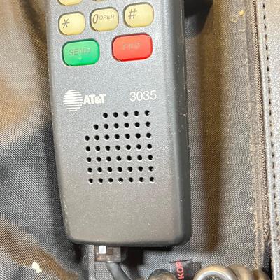 LOT 44: Vintage Mobile Phone - AT&T 3035