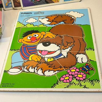 LOT 45: Vintage Disney and More - Puzzles, Books, Glasses