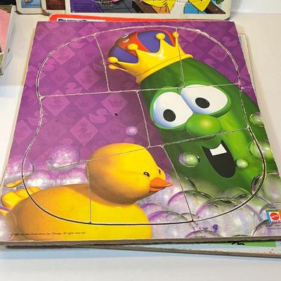 LOT 45: Vintage Disney and More - Puzzles, Books, Glasses